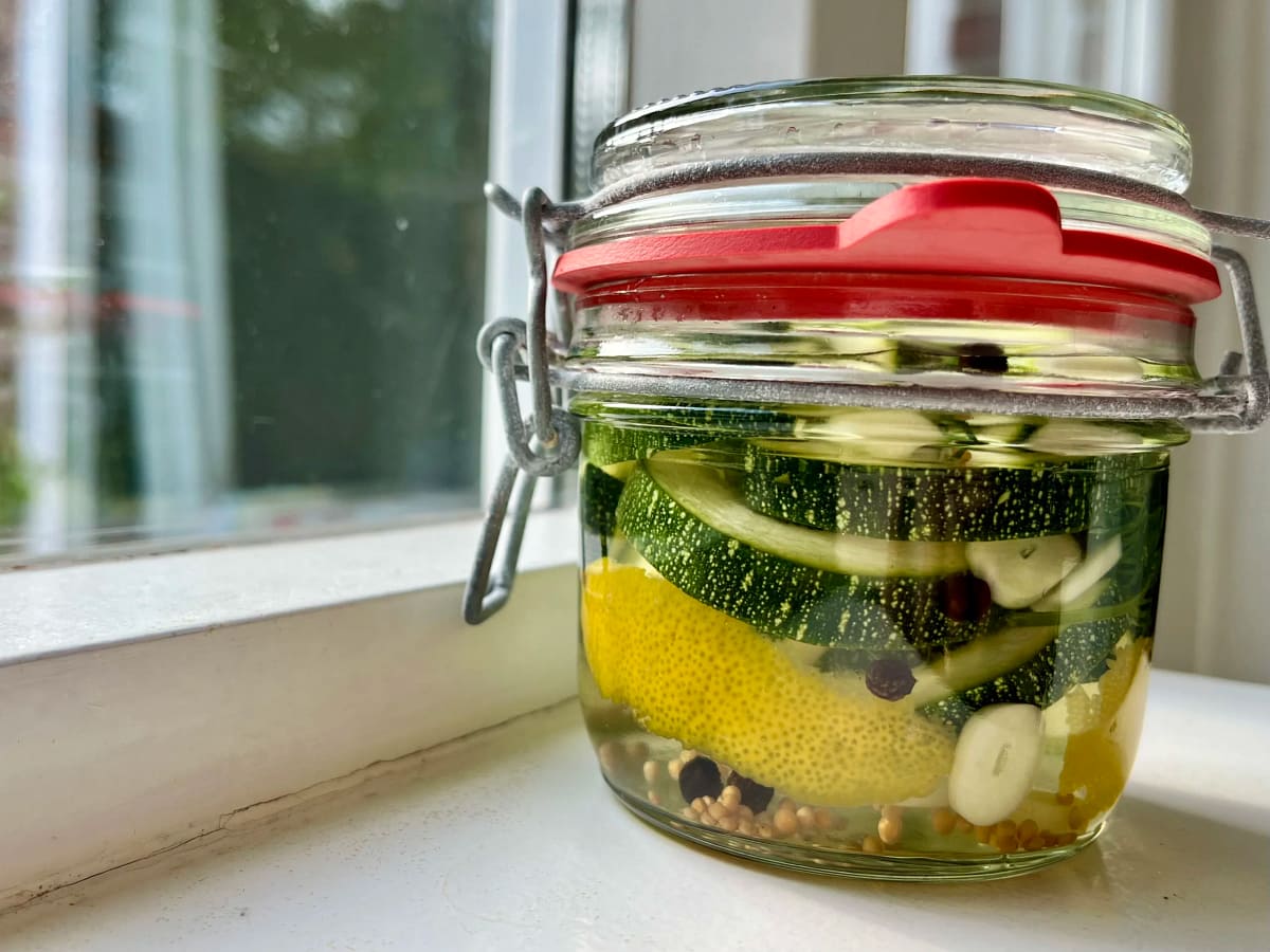 Courgette inleggen zoetzuur