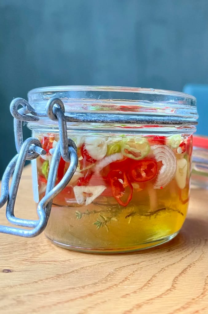 Hot honey in pot