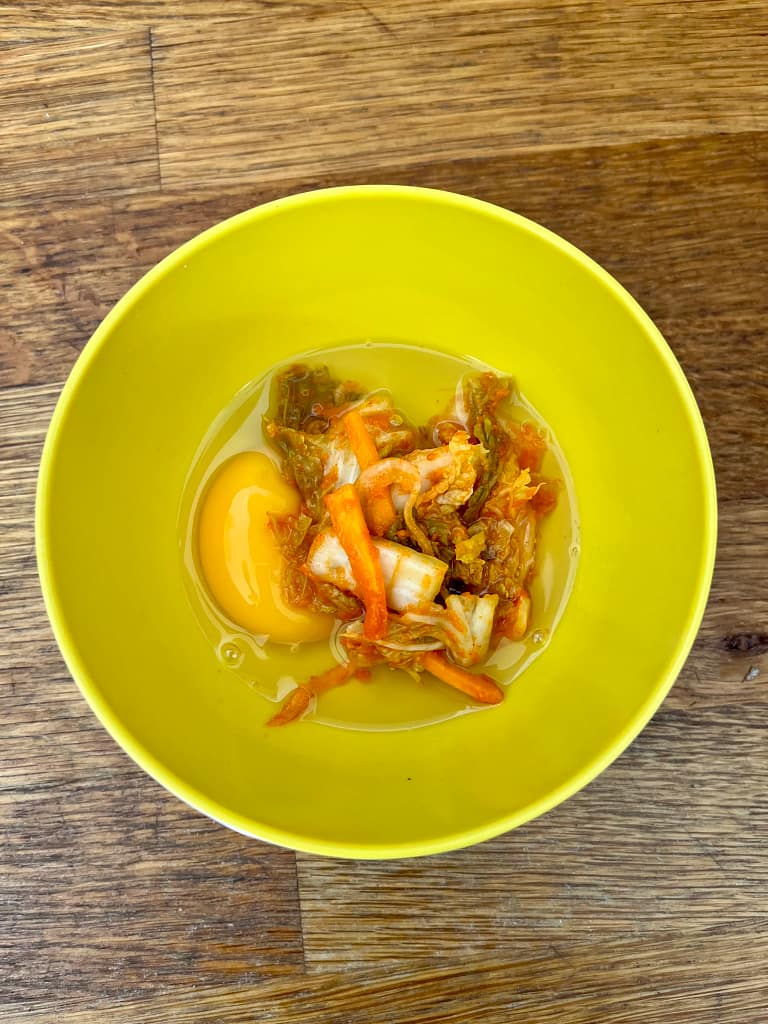 Ei met kimchi