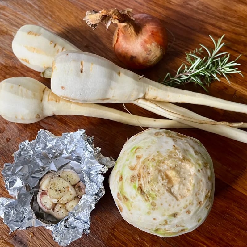 Ingredienten voor pastinaak knolselderijsoep